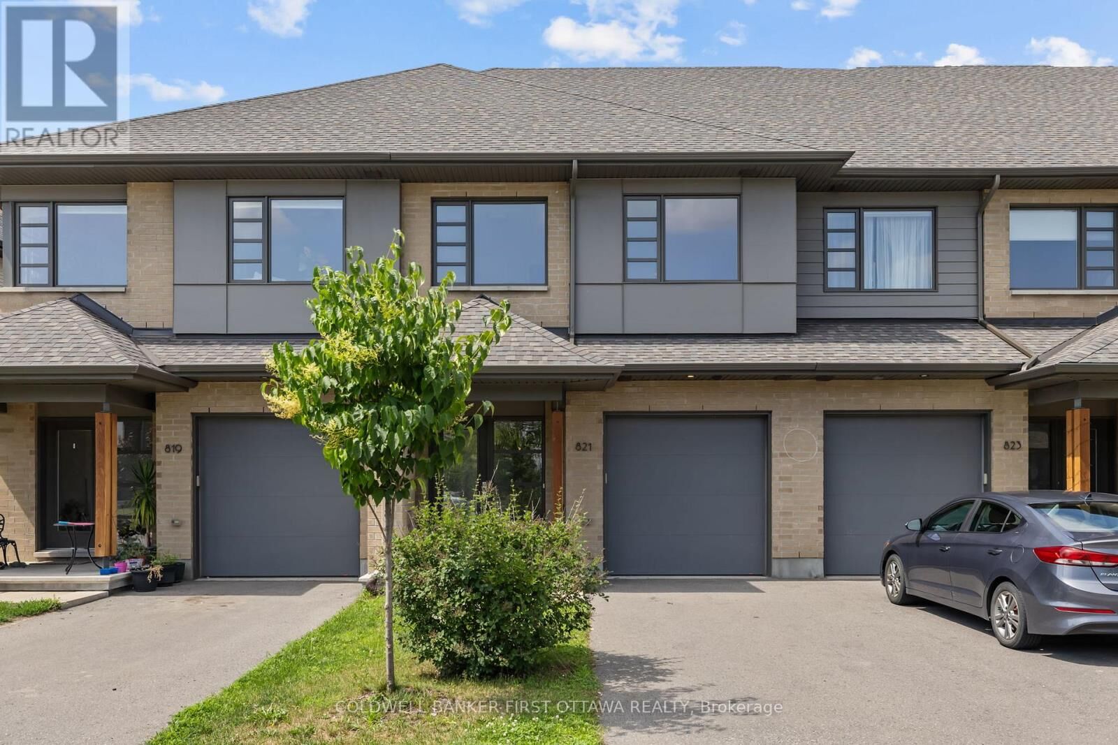 Photo de la propriété: 821 Quartet Avenue ON K1X 0C4