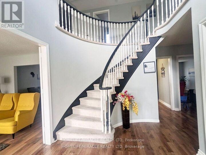 Property Photo:  442 Rimosa Court Upper  ON L1J 7T6 