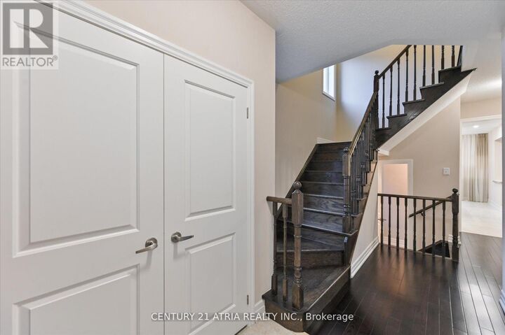Property Photo:  31 Fred Mason Street  ON L4P 0B2 
