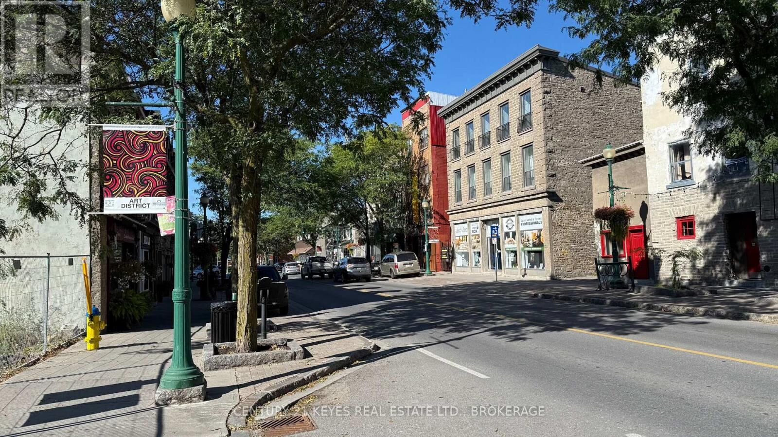 Photo de la propriété:  205 King Street West  ON K6V 3R7 