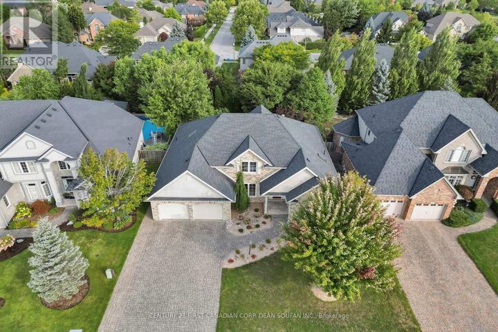 Photo de la propriété: 540 McGarrell Place ON N6G 5J8