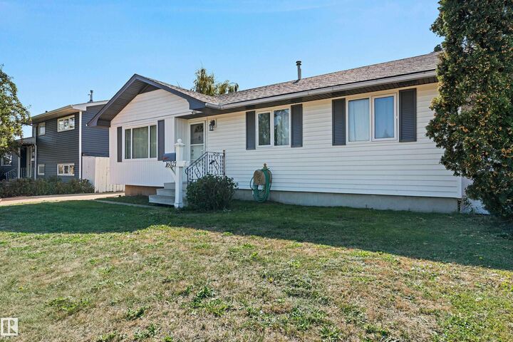 Property Photo: 16021 95 Avenue NW AB T5P 0A8