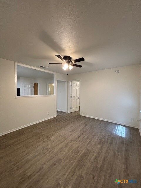 Property Photo: 1802 W Avenue H C TX 76504