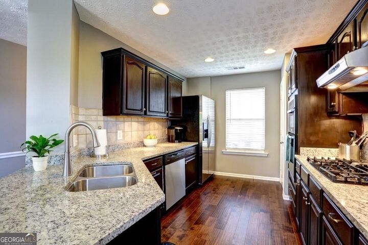 Property Photo:  3925 Kesler Court NE  GA 30040 