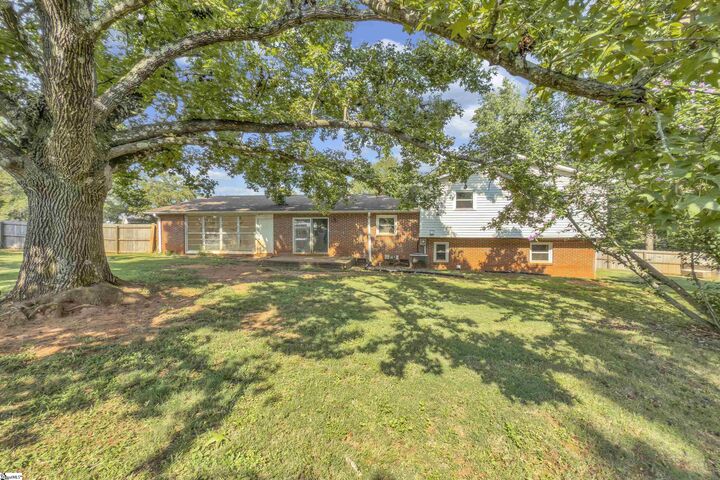 Property Photo: 124 Holly Circle SC 29365