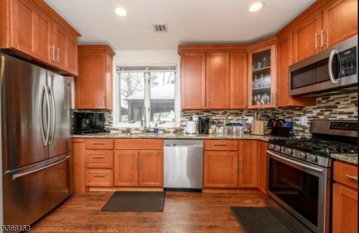 Property Photo: 372 W Hazelwood Ave NJ 07065