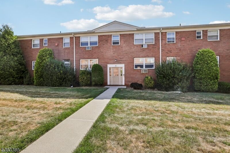Property Photo:  28 Knox Ter 2B  NJ 07470 
