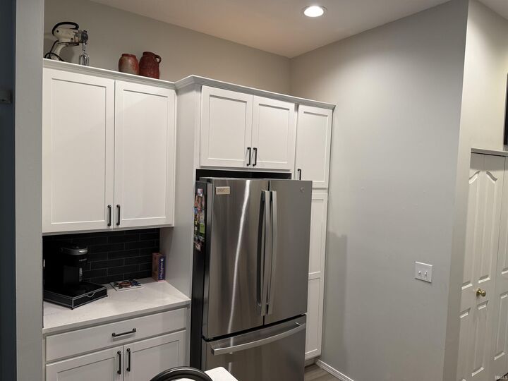 Property Photo:  618 E Moss Creek Court  IN 47401 