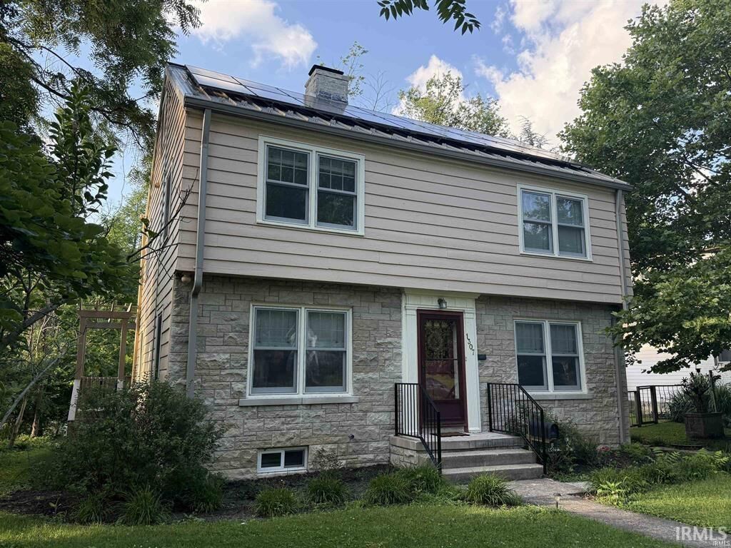Property Photo:  1307 E 2nd Street  IN 47401 