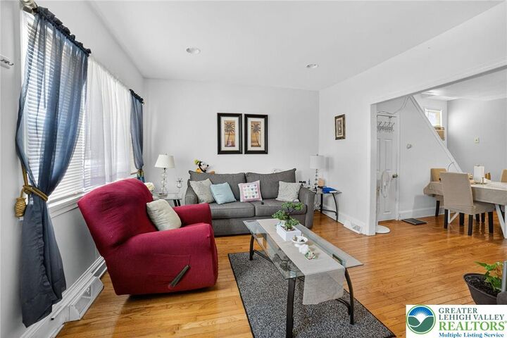Property Photo: 533 Reynolds Street PA 18042