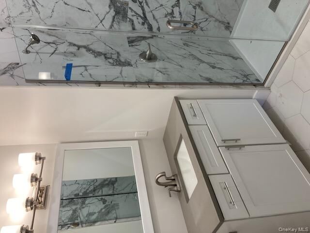 Property Photo:  116 Waverly Avenue 10  NY 11772 