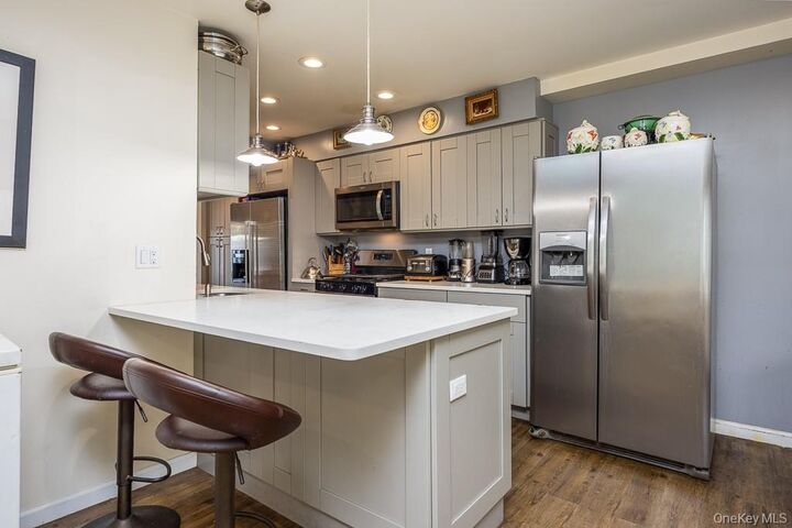 Property Photo:  102 Blauvelt Avenue  NY 10993 