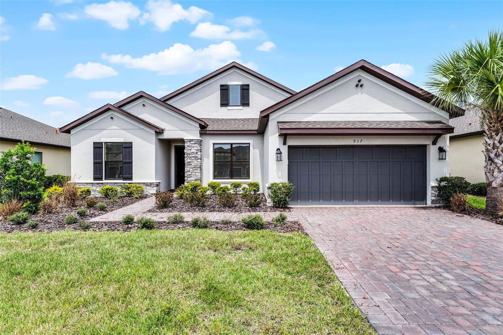 Property Photo: 937 Walnut Creek Lane FL 34759