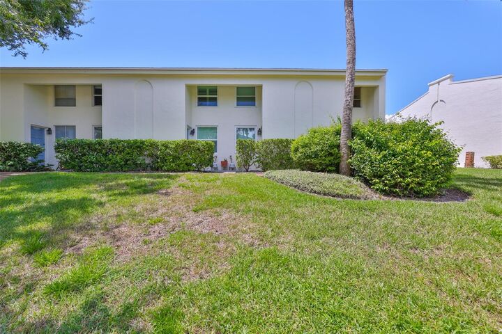 Property Photo: 4513 W La Villa Lane FL 33611