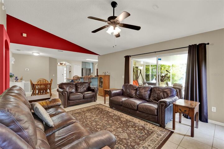 Property Photo:  718 Grisham Street  FL 34787 