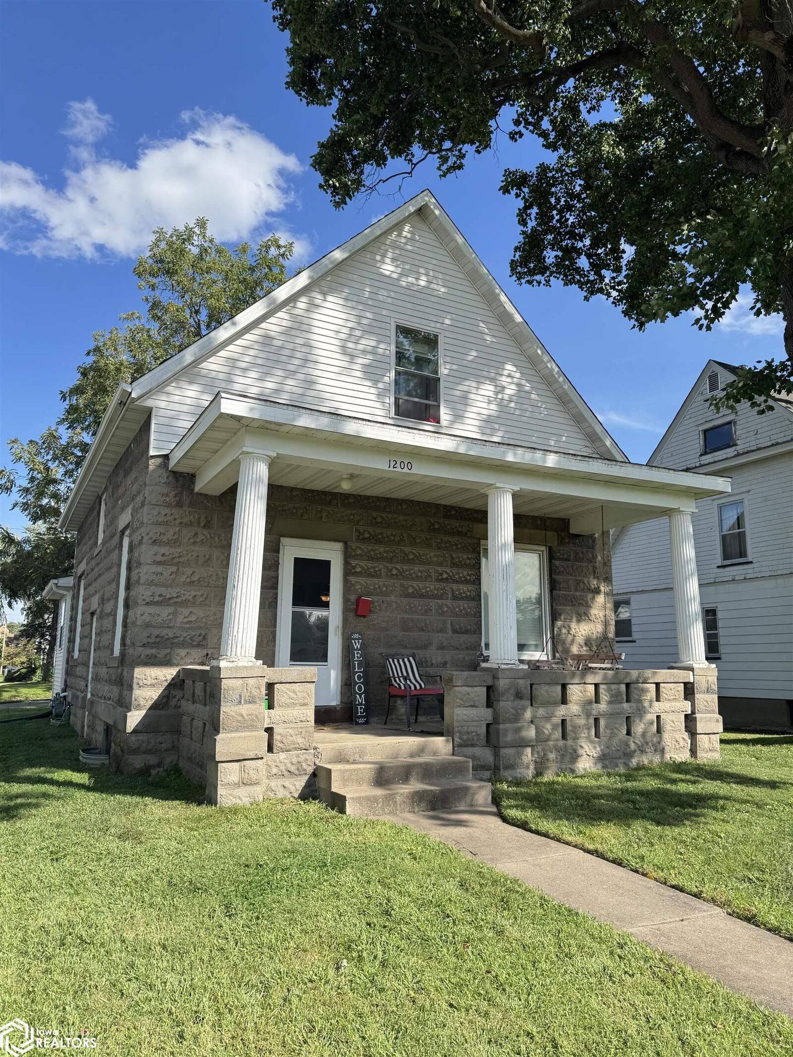 Property Photo: 1200 Perkins Avenue IA 52601