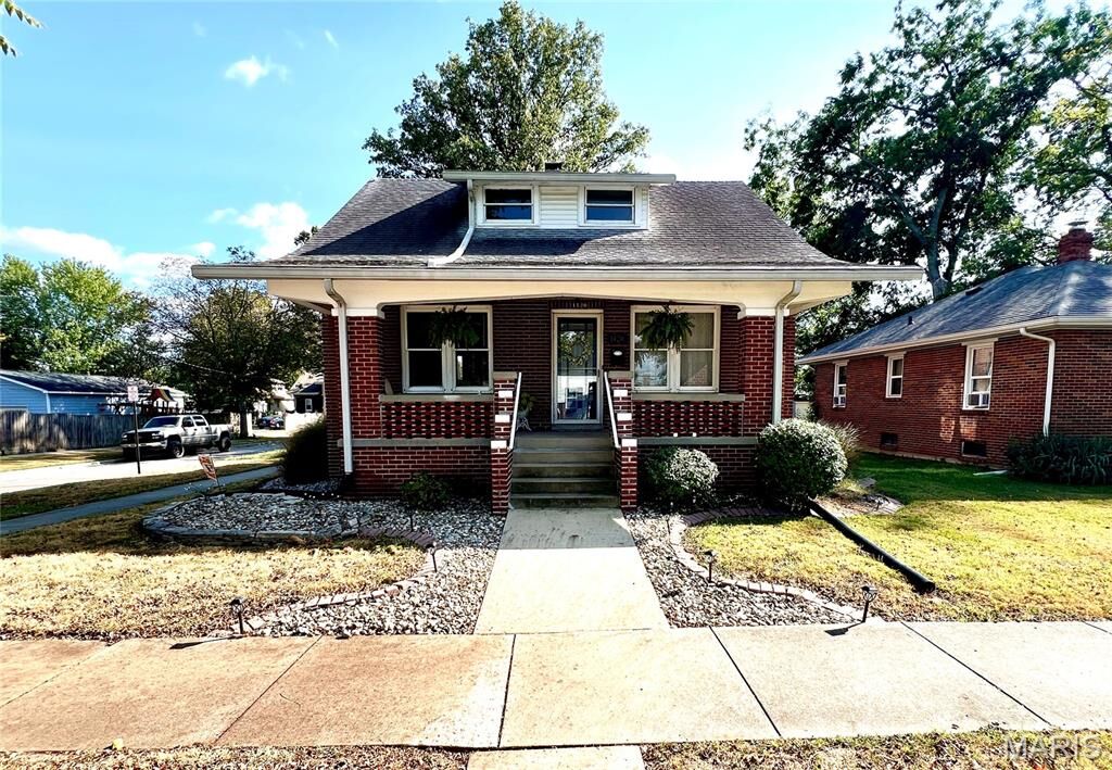 Property Photo: 1420 12th Street IL 62249