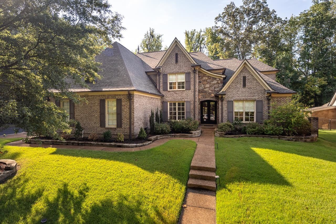 Property Photo: 10303 Oak Bank Cv TN 38002