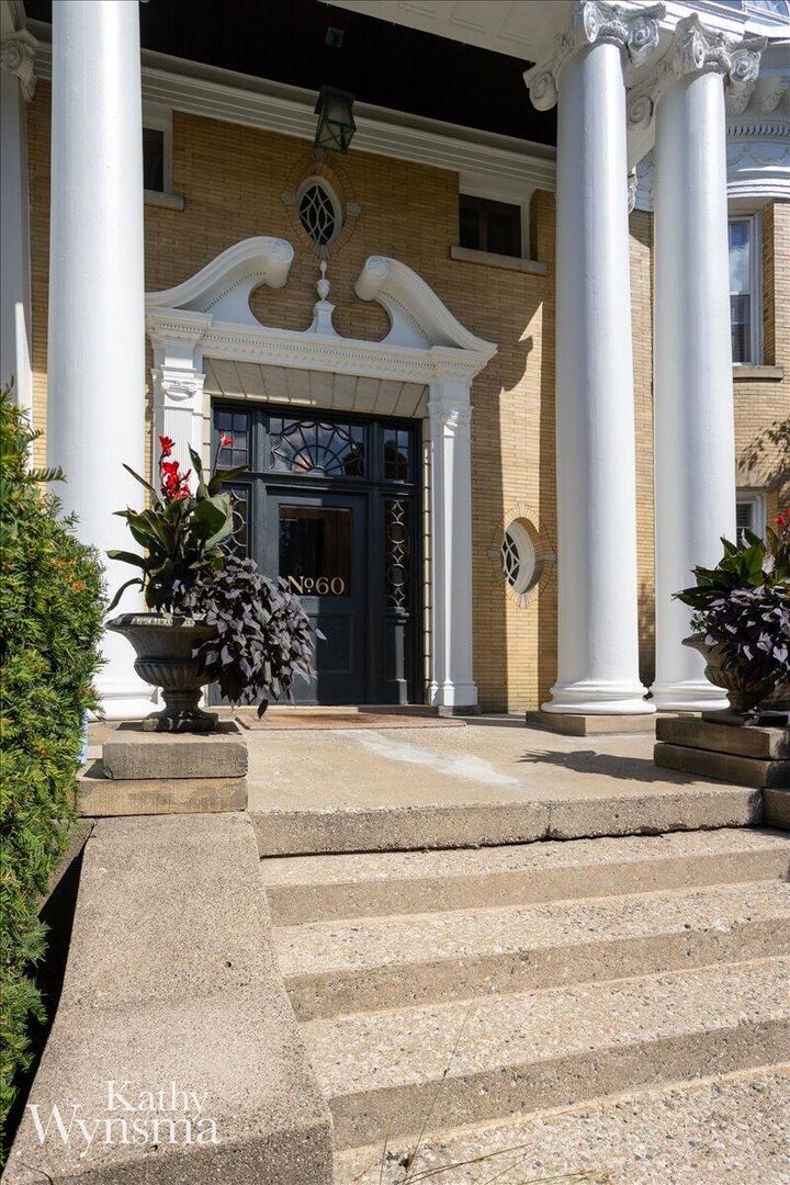Property Photo:  60 Prospect Avenue NE  MI 49503 