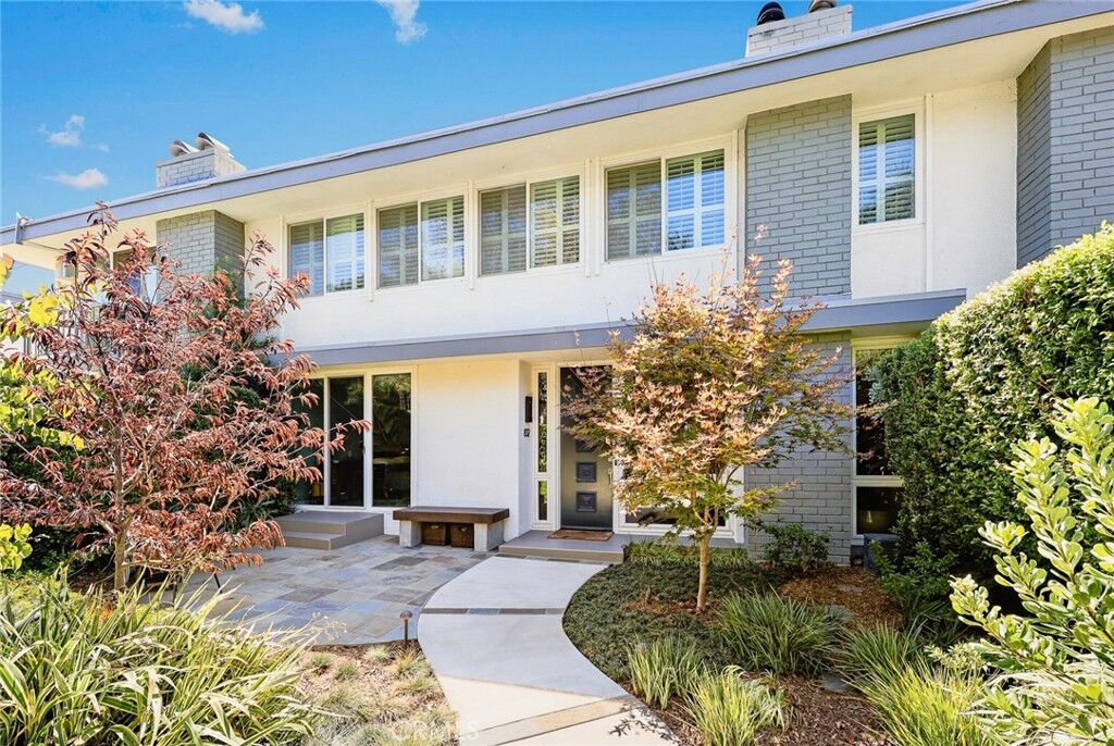 Property Photo: 832 S Orange Grove Boulevard 2 CA 91105