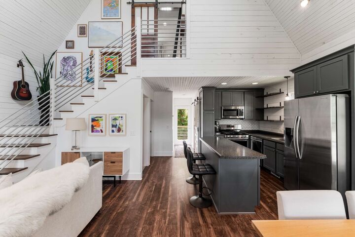 Property Photo: 1418 Ridge Rd TN 37055