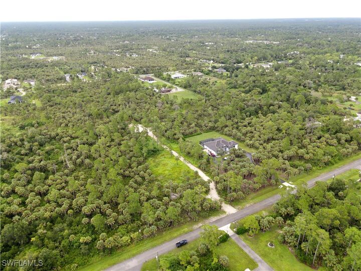 Property Photo: 2643 26th Avenue SE FL 34117