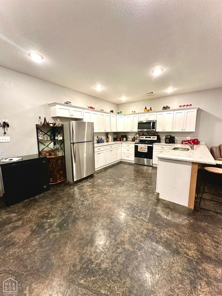Property Photo:  4402 Richardson Drive  AR 72404 