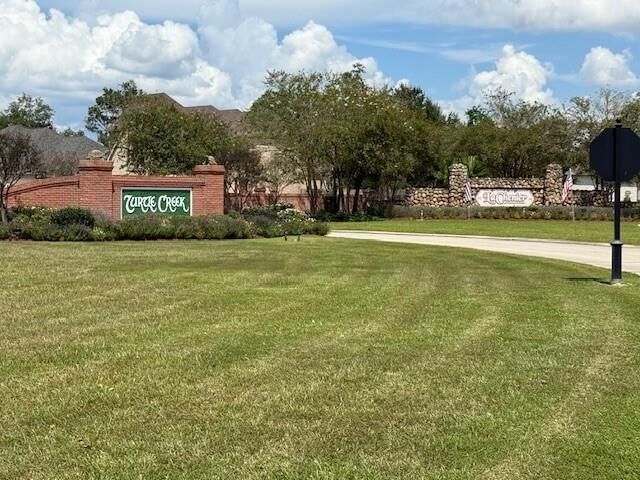 Property Photo:  285 La Chenier Drive  LA 70461