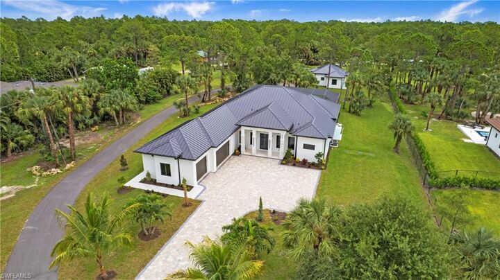 Property Photo:  652 15th St SW  FL 34117 