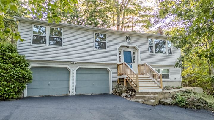 Property Photo: 85 Taylor Street NH 03061