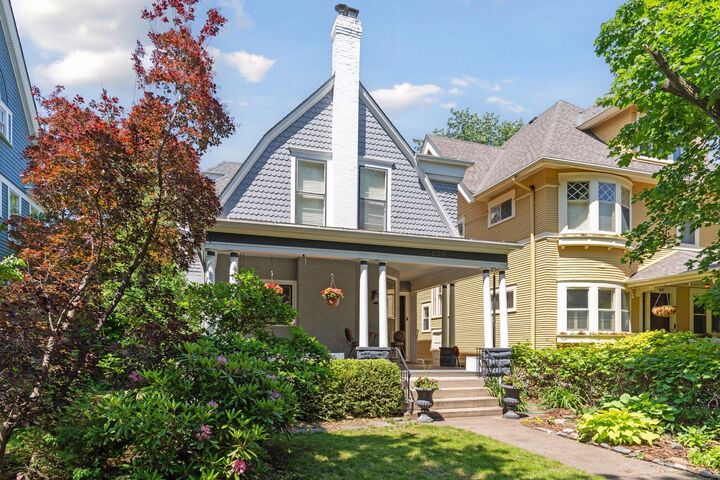Property Photo:  807 Fairmount Avenue  MN 55105 