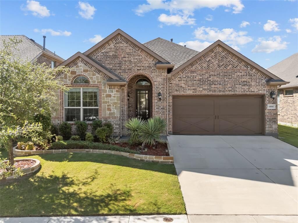 Property Photo:  14841 Complacent Way  TX 76008 