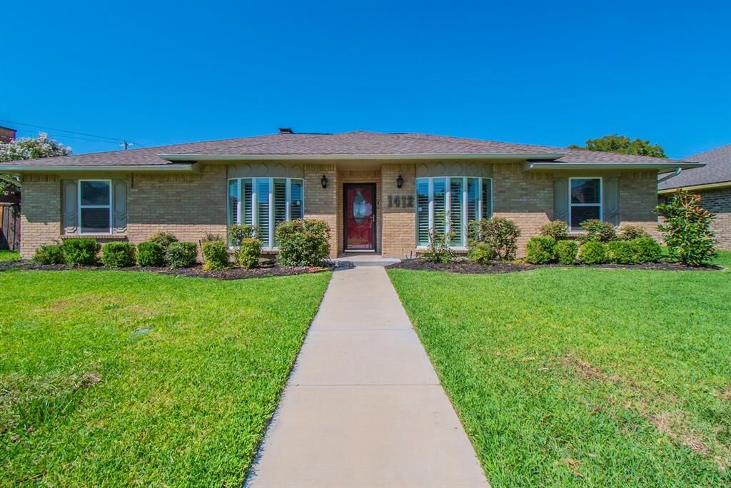 Property Photo: 1412 Huntington Drive TX 75080
