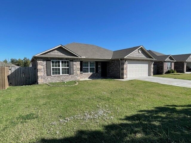 Property Photo:  6801 SW Pilgrim Road  AR 72713 