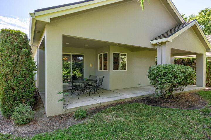 Property Photo:  606 Summerwood Drive  OR 97504 