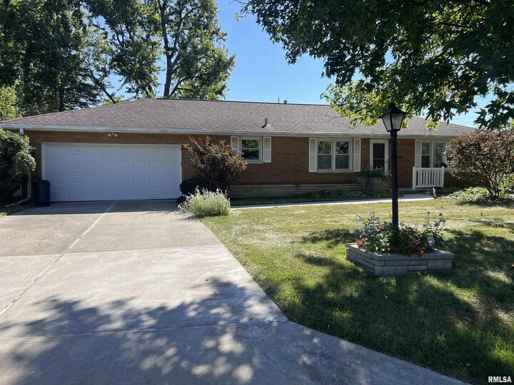 Property Photo:  6106 N Knoll Aire Drive  IL 61614 