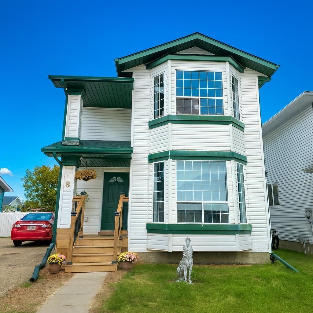 Property Photo:  8 Woodside Circle NW  AB T4B 2H8 