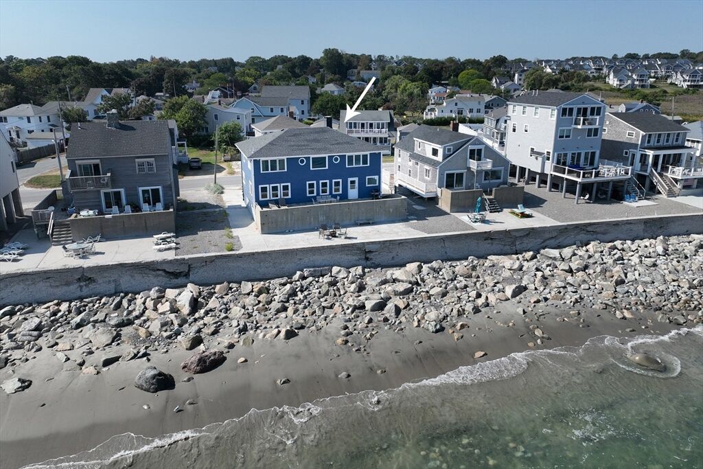 Property Photo: 52 Oceanside Dr 52 MA 02066