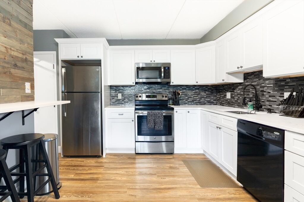 Property Photo:  80 N Warren St 3  MA 01801 