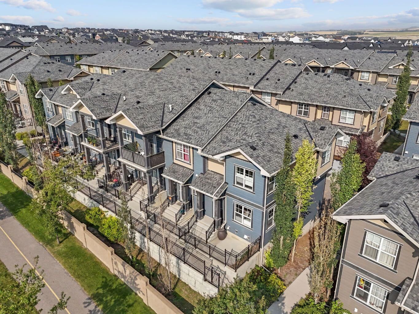 Property Photo:  139 Evanscrest Gardens NW  AB T3P 0S1 