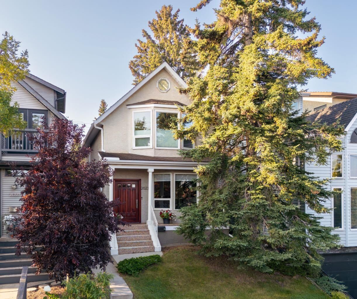 Property Photo:  2023 21 Avenue SW  AB T2T 0N8 