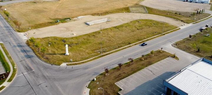 Property Photo: 10301 118 Street AB T8V 3X9