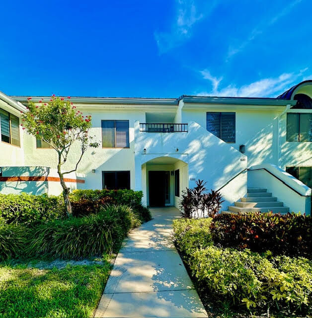 Property Photo:  16021 Loch Katrine Trail 7405  FL 33446 