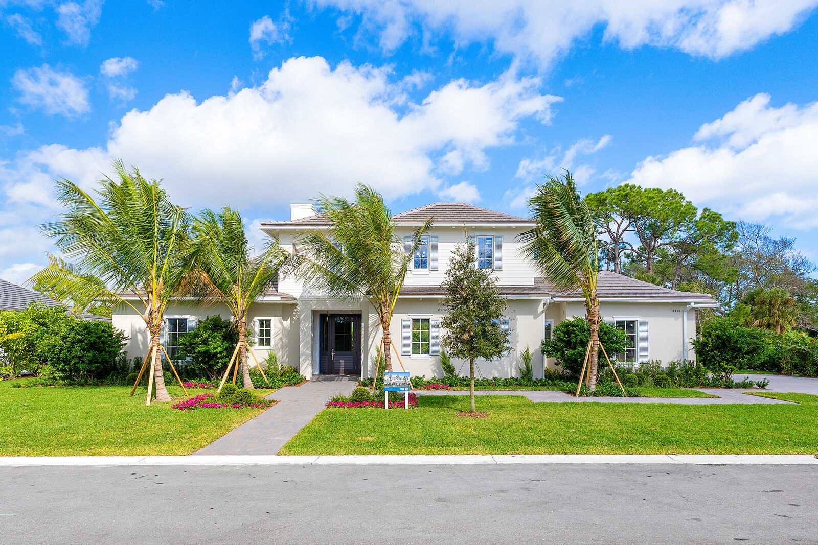 Property Photo:  2913 Bluewater Cove  FL 33483 