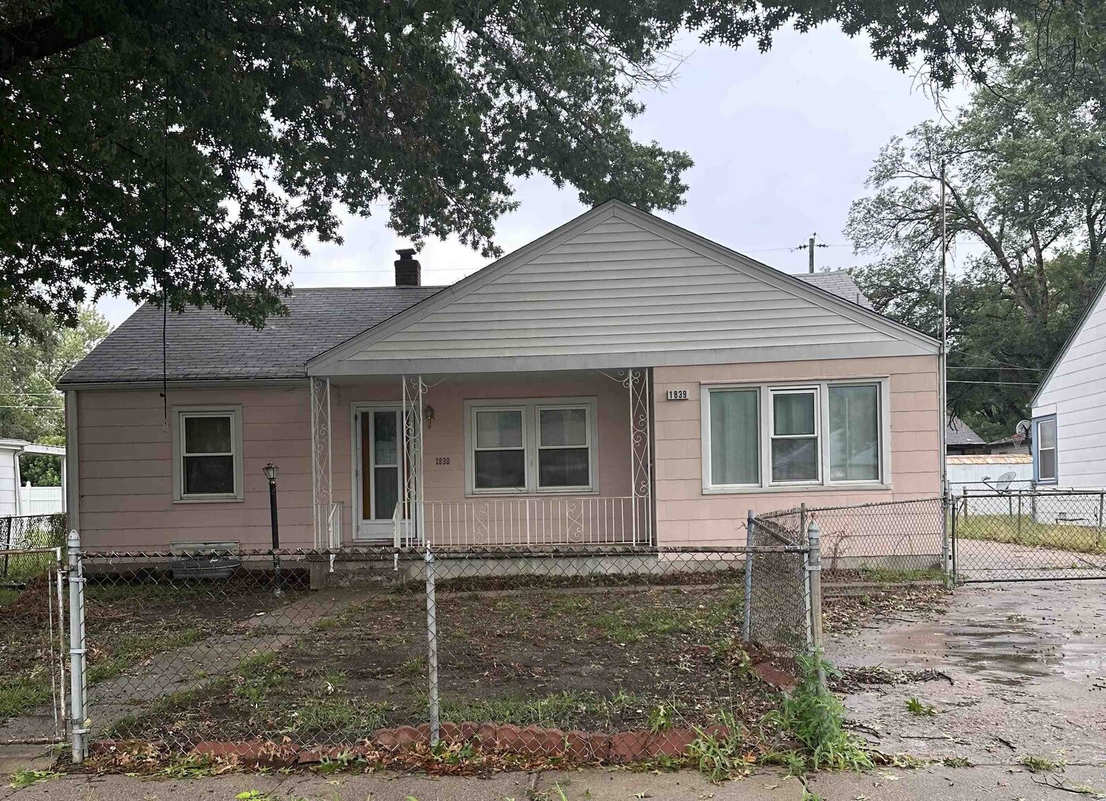 Property Photo:  1839 S Bleckley Dr  KS 67218 