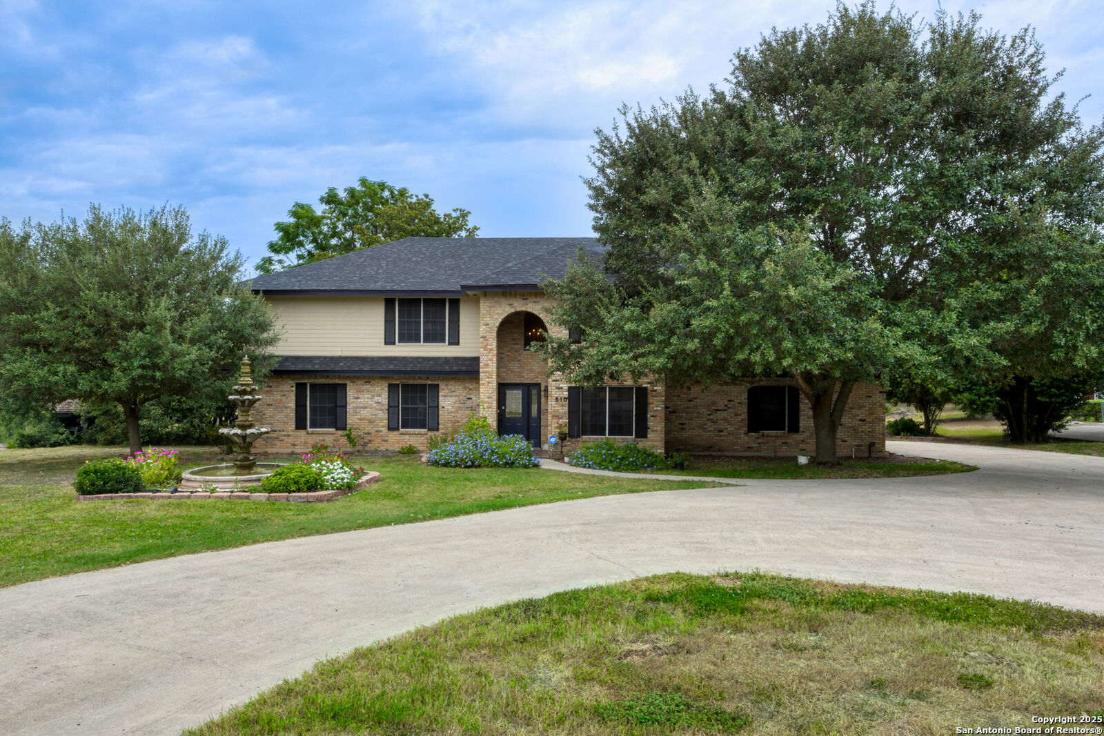 Property Photo:  510 Rudeloff  TX 78155 