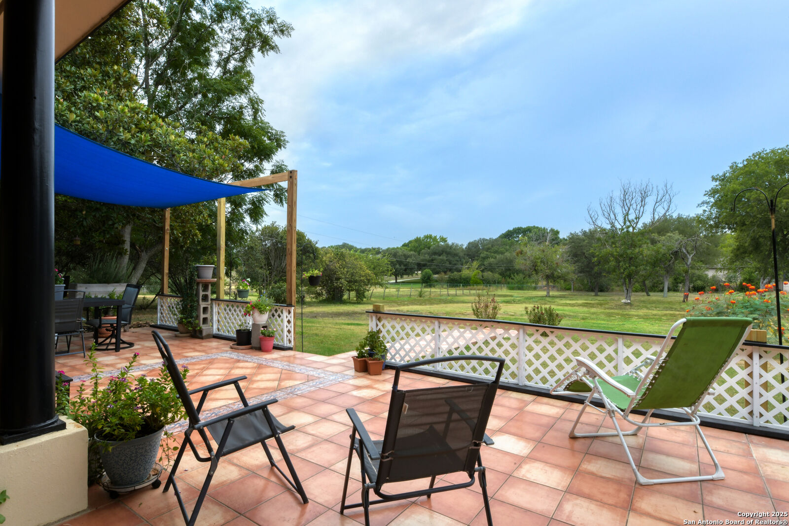 Property Photo: 510 Rudeloff TX 78155