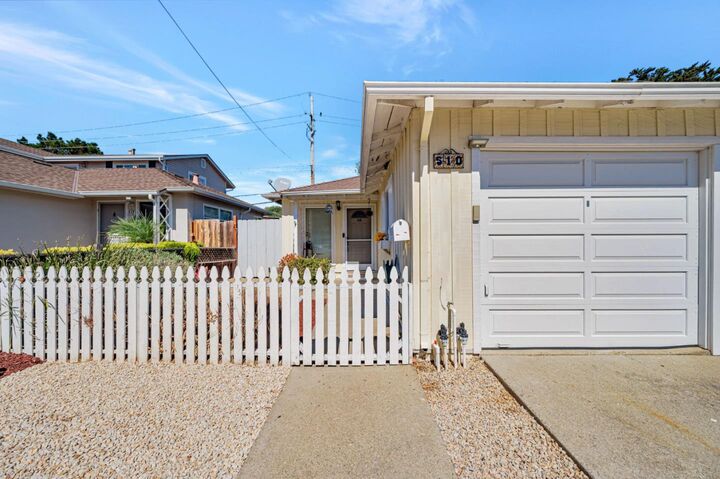 Property Photo:  508 Wessex Way  CA 94002 
