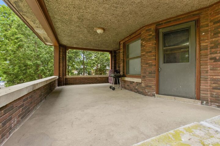 Property Photo:  515 North Pinckney Street  WI 53703 