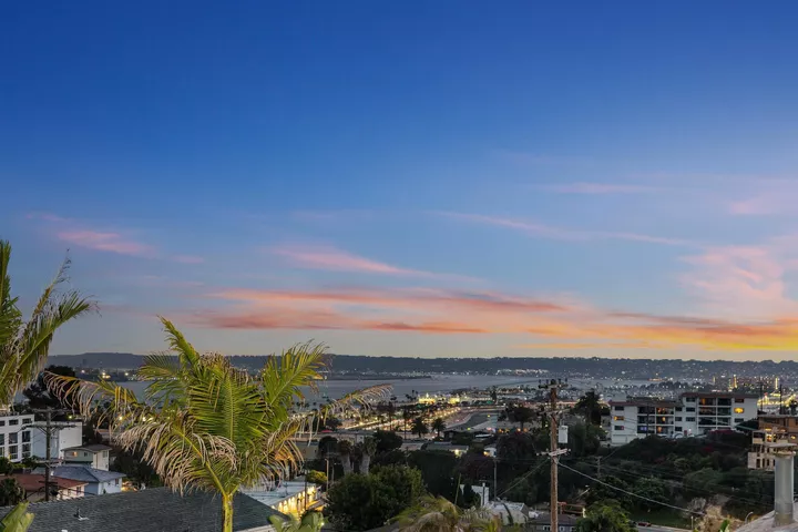 Property Photo: 405 W Nutmeg St CA 92103